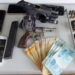 Autor de violência doméstica é preso na Capital com pistola, revólver, munições e drogas