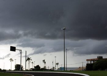 Nesta segunda, frente fria traz previsão de chuvas moderadas na região centro-sul de MS