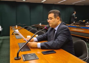 Texto de Fábio Trad amplia acesso à internet gratuita a aluno com deficiência de escola conveniada com o Poder Público