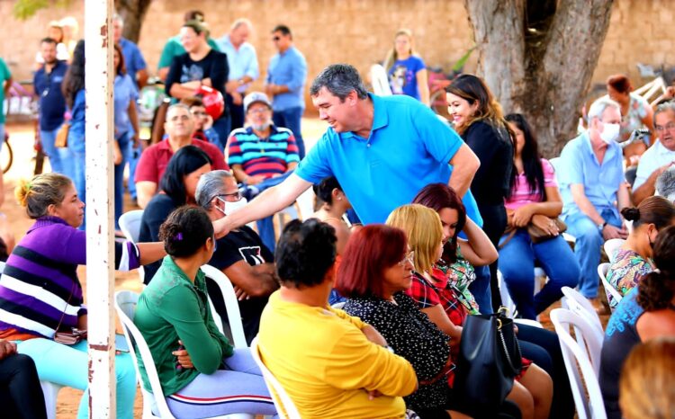 Riedel caminha pelo comércio e ouve a população em Taquarussu, Nova Andradina, Brasilândia e Santa Rita