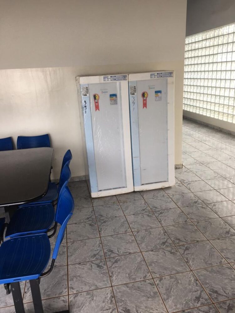 Região do Nova Lima recebe doação de geladeiras para conservação de vacinas