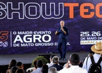 Governador entregou cobertores, atendeu o homem do campo e lançou maior festival cultural do Estado