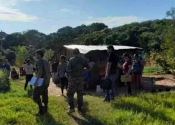 Garoto de 10 anos mata o padrasto que agredia sua mãe, a golpes de faca