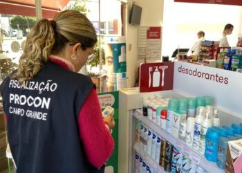 Procon Municipal fiscaliza divergência de preços em farmácia da Capital
