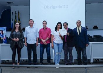 Motoristas de aplicativos são homenageados pelos serviços prestados à população