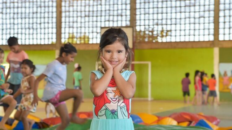 Todos em Ação leva brincadeiras para as crianças e serviços para população do Imbirussu