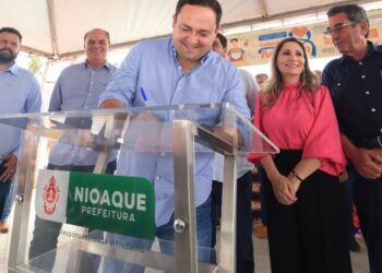 Beneficiando 20 cidades, Marcio Fernandes entrega Castramóvel em Nioaque