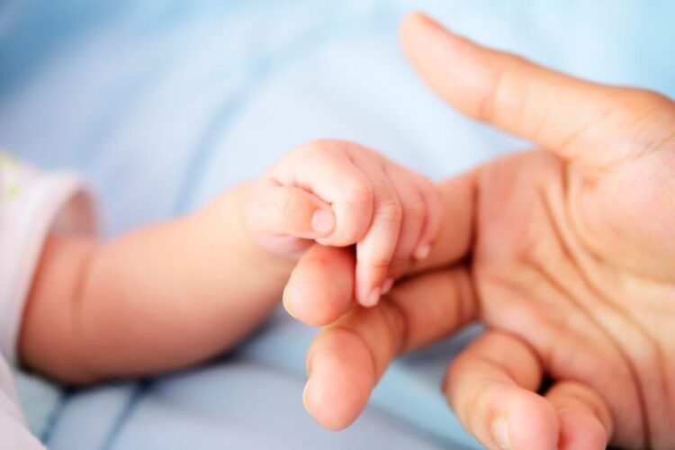 Ginecologista fala de alternativa para quem deseja adiar a maternidade