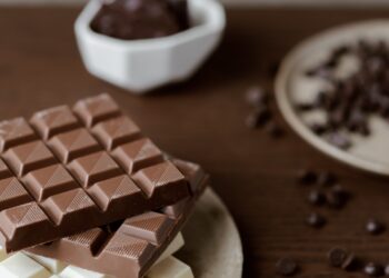 Vinho e chocolate: surpreenda o seu amor neste Dia dos Namorados