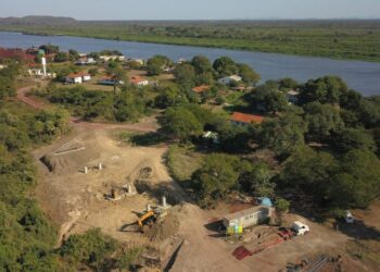 Estrada em implantação pelo Estado renova as esperanças do distrito isolado no Pantanal