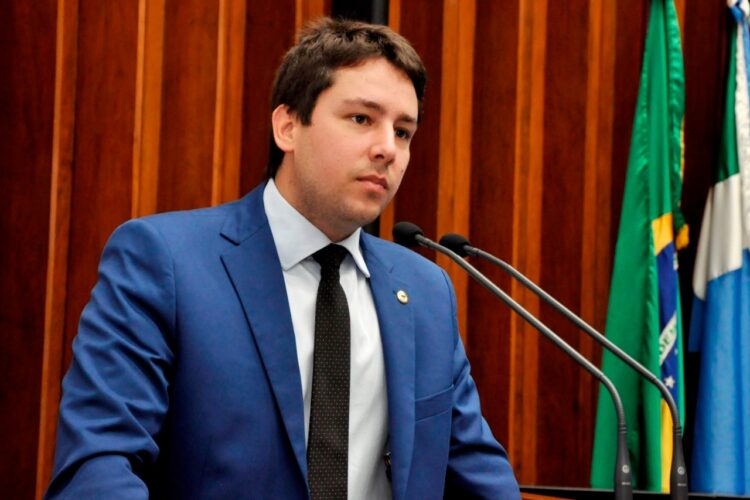 Deputado João Henrique quer venda de medicamentos em supermercados