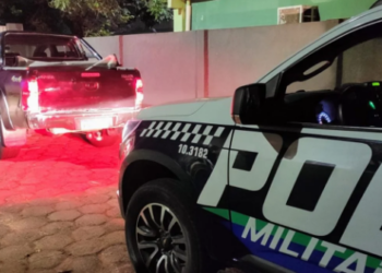 Hilux roubada é encontrada pela PM estacionada na Rua dos Marimbas no Caiçara