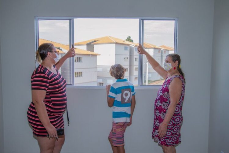 Prefeitura entrega na semana 300 casas em residencial popular no Jardim Canguru