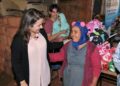Prefeita Adriane Lopes entrega cobertores no Santa Emília e Santo Eugênio
