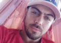 Jovem é encontrado morto com luva usada para atirar contra residência de casal