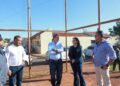 Prefeita vistoria módulos esportivos e autoriza revitalização de praças no Itamaracá e Aero Rancho