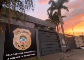 Polícia prende homem que estuprou a própria filha saindo de sua residência pela manhã