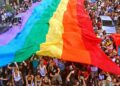Após 2 anos de recesso, Parada LGBTQIA+ pretende levar mais de 30 mil às ruas da Capital neste sábado