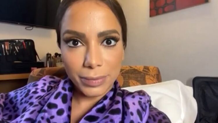 Implante hormonal pode ser indicado para Endometriose, doença de Anitta e milhares de mulheres