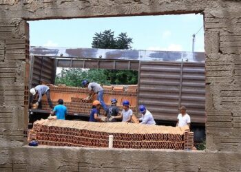 Funtrab tem vagas para pedreiros e serventes de obras nesta quarta-feira