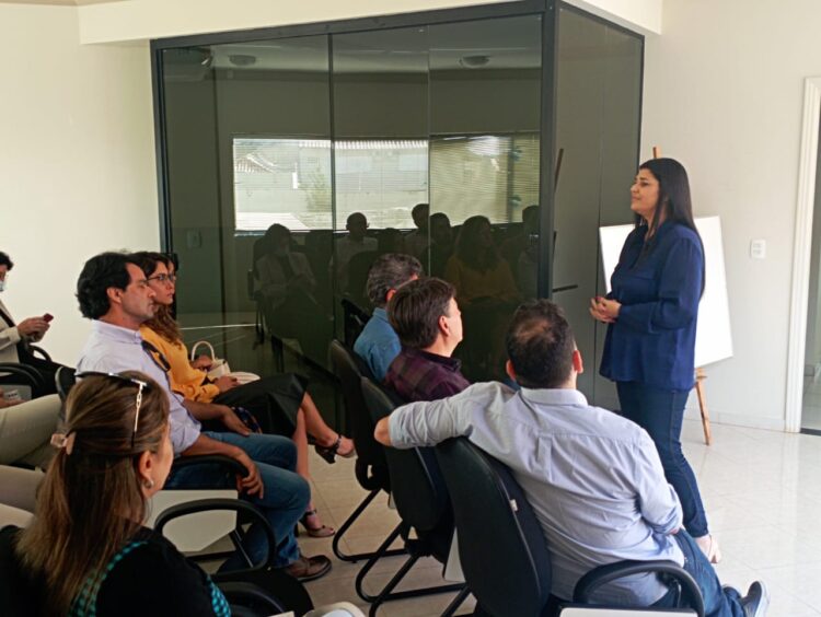 Rose Modesto ouve reivindicações de procuradores do Estado de MS