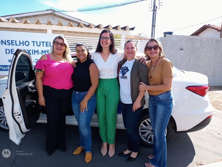 Por meio de Rose, crianças com direitos violados terão carros novos para serem atendidas