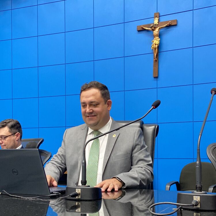 Deputado Marcio Fernandes pede isenção de IPVA para motos até 163 cilindradas