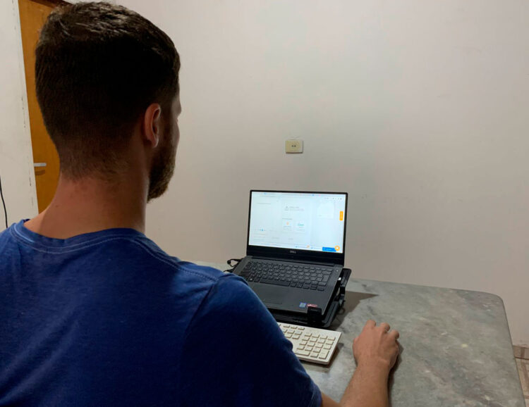 Cerca de 100 vagas de estágio com bolsas de até R$ 1,3 mil estão abertas em Campo Grande