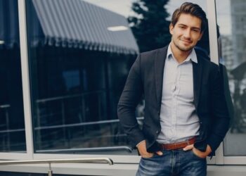 Acerte na hora de se vestir: 5 peças que todo homem deve ter no guarda-roupa