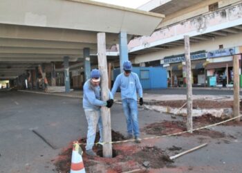 Antiga rodoviária começa a receber tapumes e demolições terão início na próxima semana