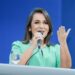 Prefeita Adriane participa da Alvorada Festiva e entrega UBSF do Santa Emília nesta manhã