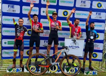 Quinze atletas do FireBikers conquistam lugares mais altos do pódio em 9 categorias em Campeonato Estadual