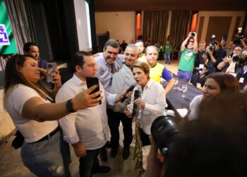 Na convenção do PL, Bolsonaro sacramenta apoio a Riedel e Tereza anuncia suplente