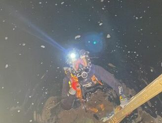 Com equipe de mergulhadores, Águas Guariroba realiza limpeza de reservatórios de água