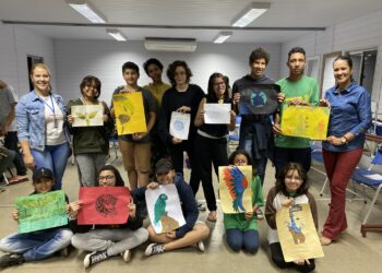 Águas entrega certificados de curso de artes para alunos do Bairro Maria Aparecida Pedrossian