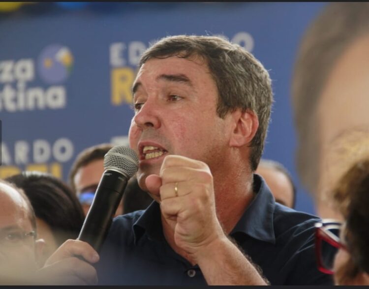 Formação e qualificação da juventude abrem portas de melhores oportunidades, diz Riedel