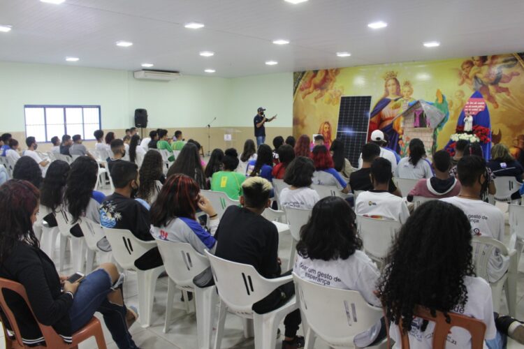 Em Corumbá, projeto ensina consumo consciente da energia elétrica para crianças e adolescentes