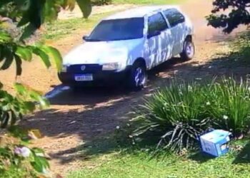 Ladrões em Uno branco furtam casa no Nova Campo Grande e moradora faz alerta nas redes