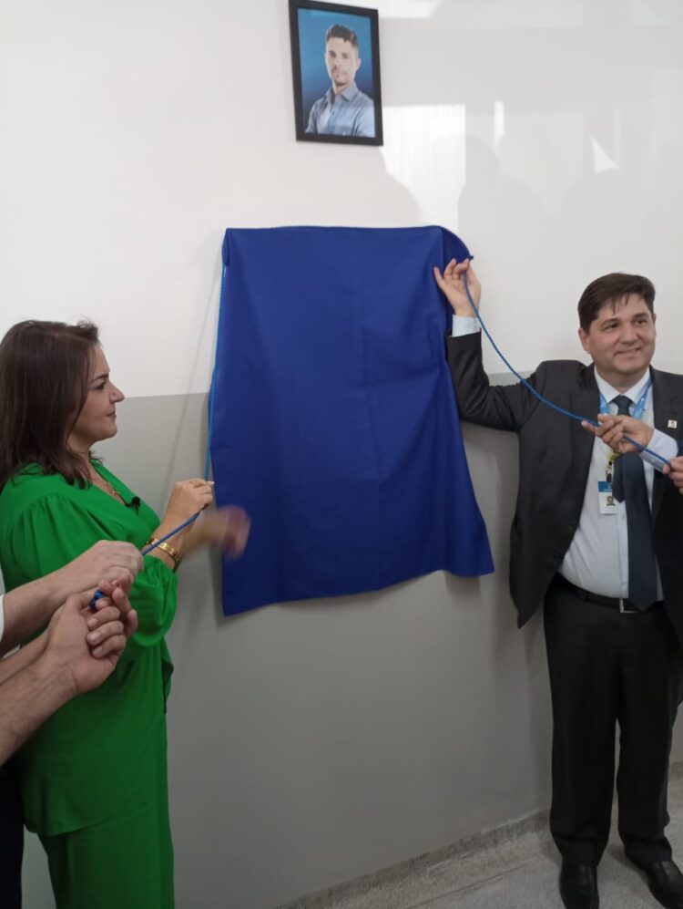 Após vários entraves, finalmente UBSF Santa Emília é entregue pela prefeita Adriane Lopes