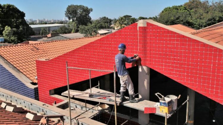 Prefeitura lança licitação para concluir obras da Emei São Conrado e planeja terminar outras 6 escolas
