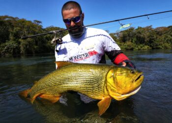 ExpoPesca Esportiva é realizada no Parque das Nações com presença de pescador famoso