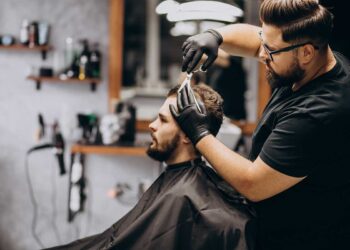 Serviços de barbearia se destacam em pesquisa realizada pelo Procon Estadual para o Dia dos Pais