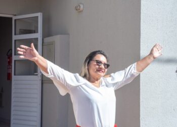 Contemplada com apartamento, Conceição comemora nova vida como outras 2,5 mil famílias na Capital