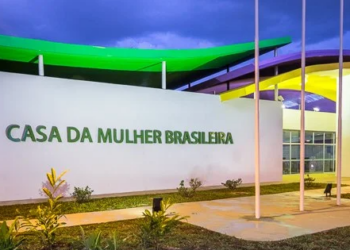 Homem é preso, após passar a mão na bunda de mulher em conveniência e ameaçar estuprá-la