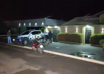 Homem é morto pela polícia, após tentar furtar postos e fazer família refém em MS