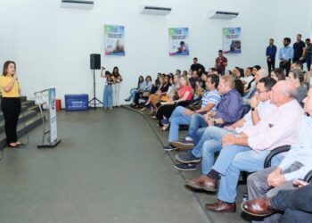 Prefeita Adriane Lopes autoriza ampliação da tarifa social de água para famílias de baixa renda