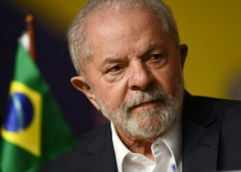 “Brasil não merece o ódio que se instaurou”, diz Lula após morte de outro petista