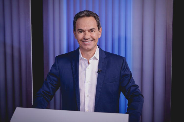 Debate TV Morena: Marquinhos Trad defende menos impostos e gestão mais próxima das pessoas