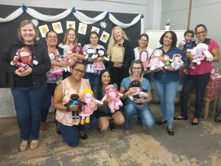 Mulheres recebem capacitação e buscam empreender com curso oferecido pelo Rede Solidária