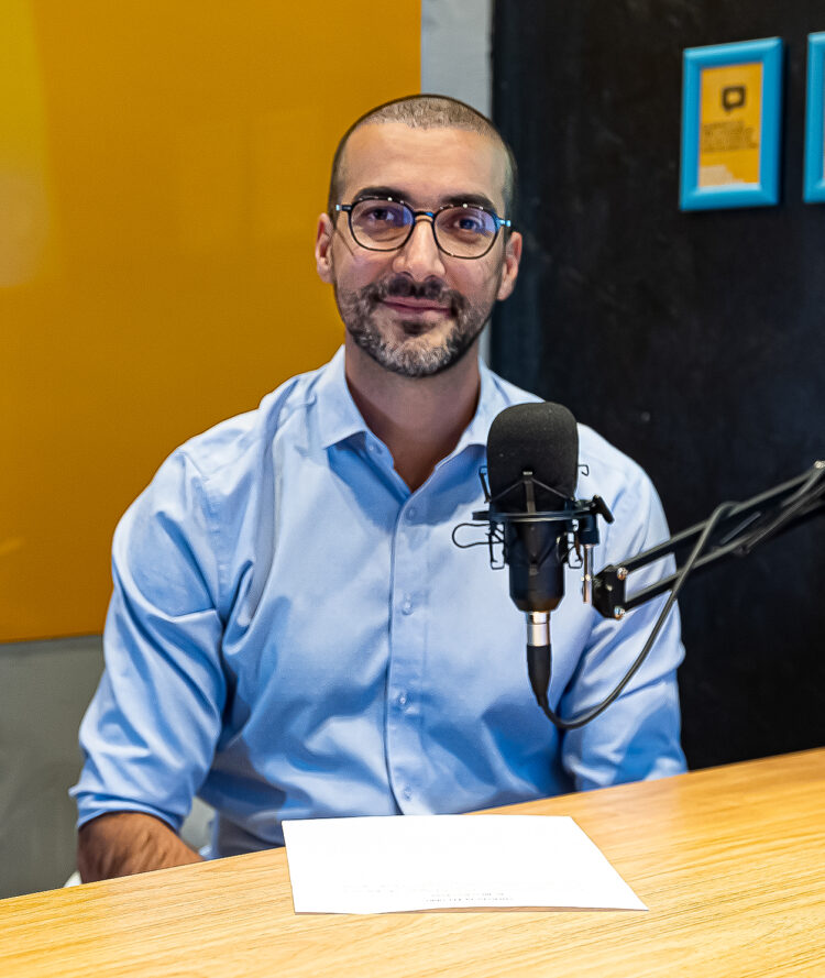 Especialista explica como identificar e lidar com a doença de Parkinson